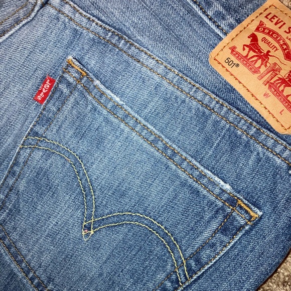 Levi’s 501 button fly Jean shorts -Women’s 28 - Picture 6 of 7